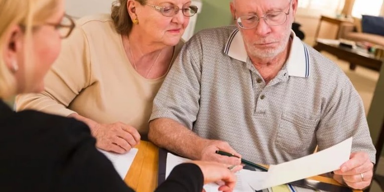 Могут ли пенсионеры получить кредит?